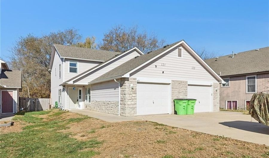 121 Silver Leaf Ln, Baldwin City, KS 66006 - 3 Beds, 2 Bath