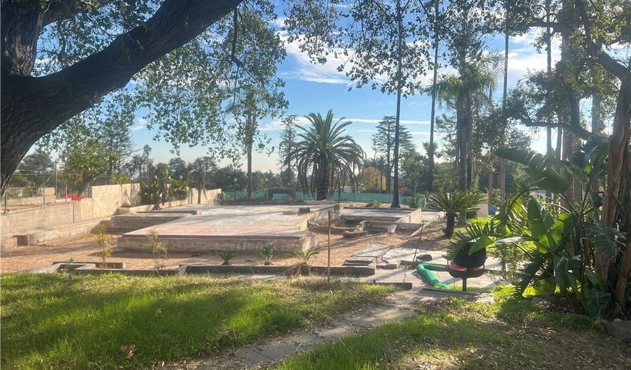 2574 Ganesha Ave, Altadena, CA 91001 - 0 Beds, 0 Bath