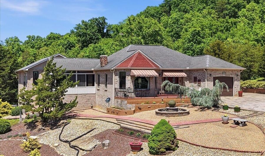 281 Rhonda Way, Bean Station, TN 37708 - 3 Beds, 4 Bath