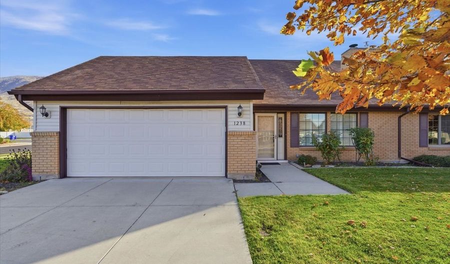 1238 N 450 W, Centerville, UT 84014 - 2 Beds, 2 Bath