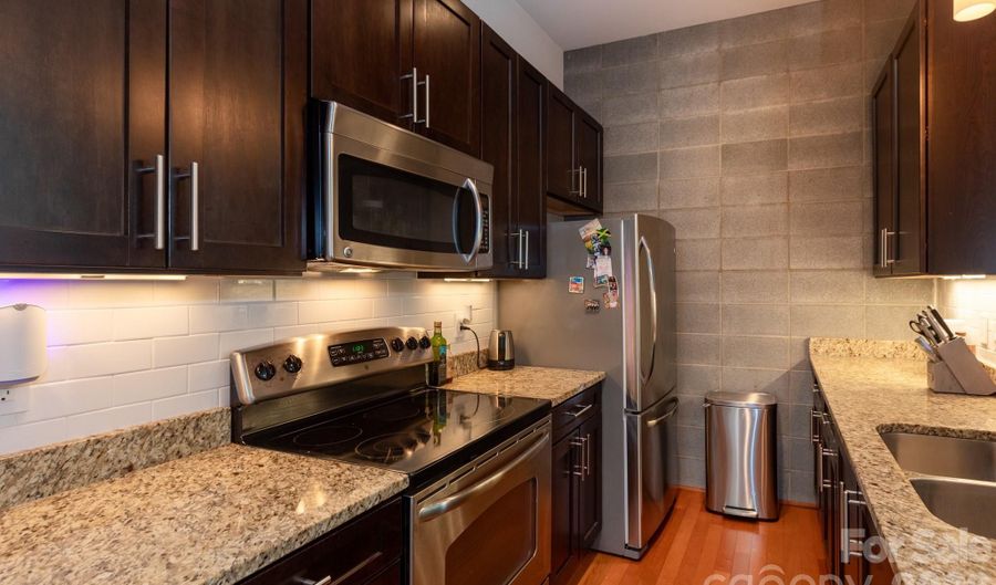 2116 Mcclintock Rd 122, Charlotte, NC 28205 - 1 Beds, 1 Bath