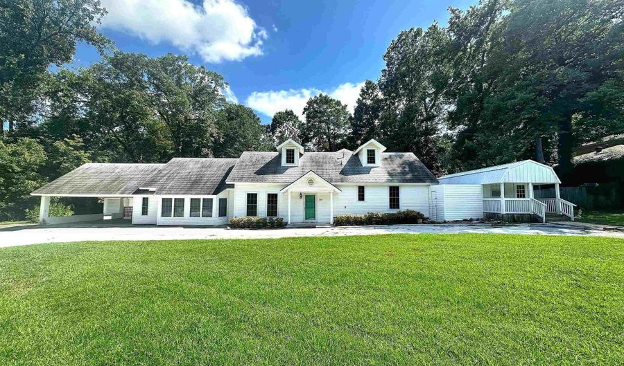 2401 Forrest Park Dr, Arkadelphia, AR 71923 - 5 Beds, 5 Bath