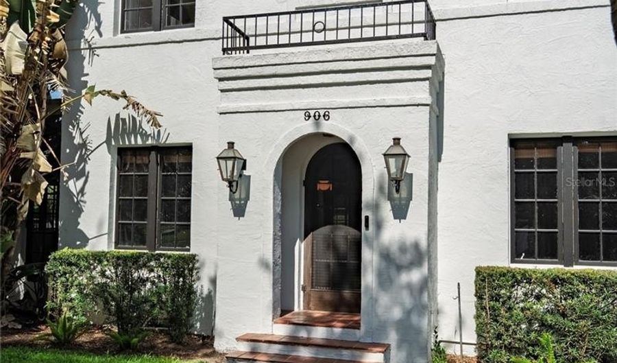 906 ALHAMBRA Ct, Orlando, FL 32804 - 4 Beds, 5 Bath