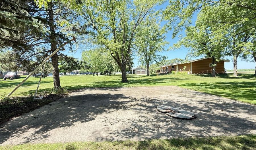 244 W Christenson Ave, Appleton, MN 56208 - 3 Beds, 2 Bath