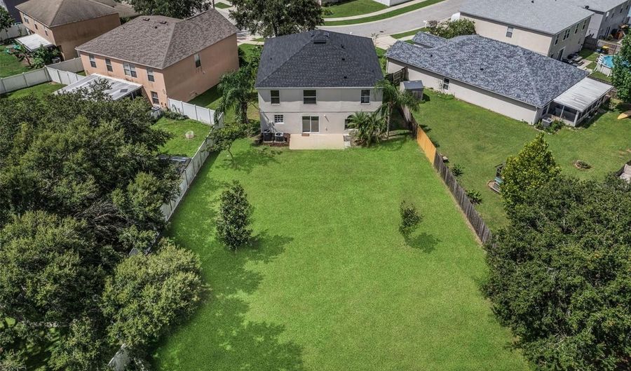1205 MYOPIA HUNT CLUB Dr, Auburndale, FL 33823 - 4 Beds, 4 Bath