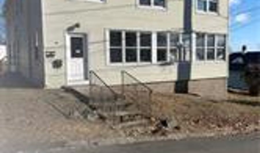 49 Wildwood Ave, Milford, CT 06460 - 2 Beds, 1 Bath