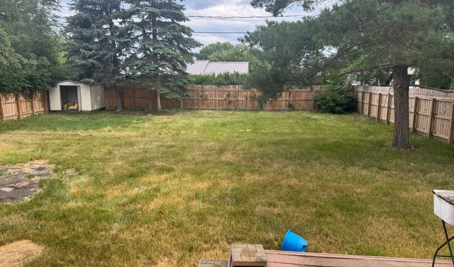 214 13th St W, Bottineau, ND 58318 - 3 Beds, 2 Bath