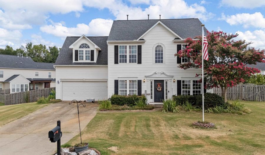 811 Yates Ct, Boiling Springs, SC 29316 - 3 Beds, 3 Bath