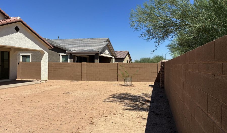 813 S 107TH Dr, Avondale, AZ 85323 - 4 Beds, 3 Bath