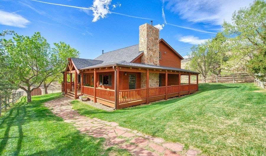 320 Del Monte Rd, Berthoud, CO 80513 - 3 Beds, 3 Bath