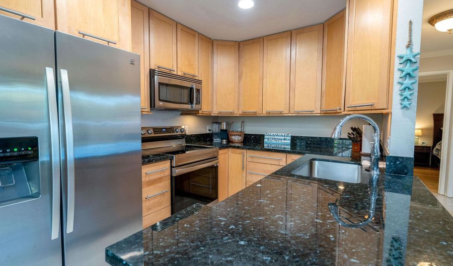 140 UWAPO Rd 26-103, Kihei, HI 96753 - 2 Beds, 2 Bath