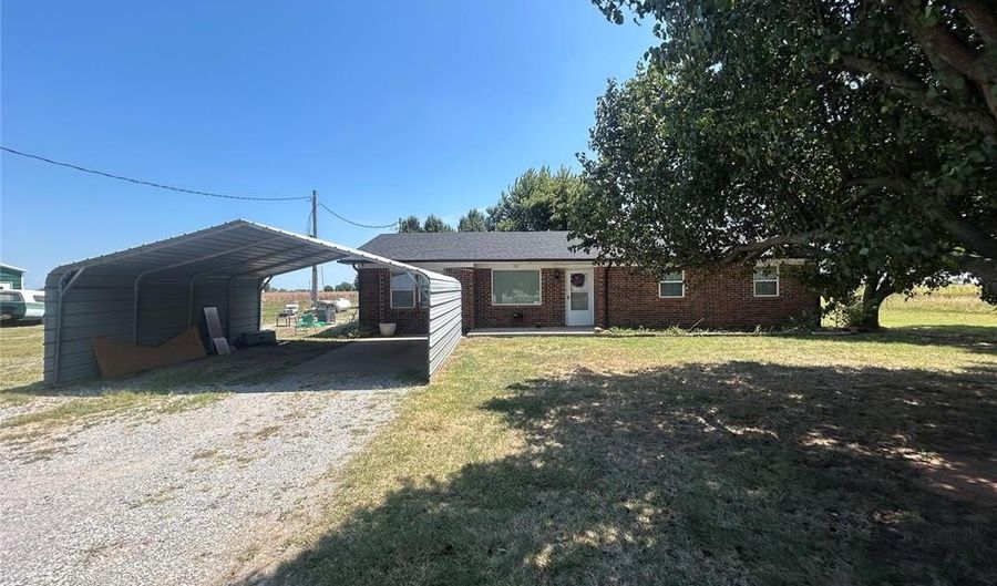 1921 State Highway 92 Hwy, Chickasha, OK 73018 - 3 Beds, 2 Bath