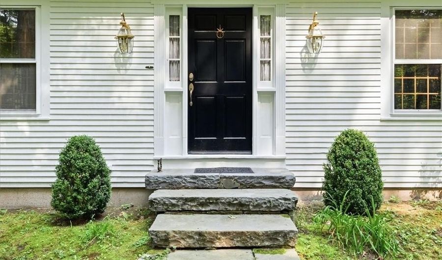 165 Stone Dam Rd, Glocester, RI 02857 - 3 Beds, 3 Bath