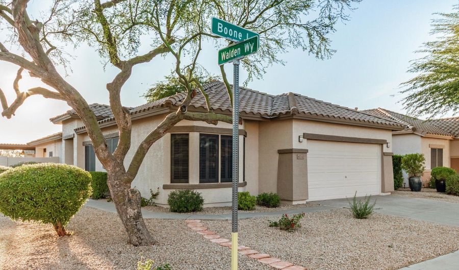 40710 N BOONE Ln, Anthem, AZ 85086 - 3 Beds, 2 Bath