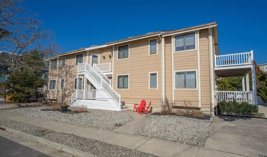 173 33rd St 3, Avalon, NJ 08202 - 3 Beds, 2 Bath