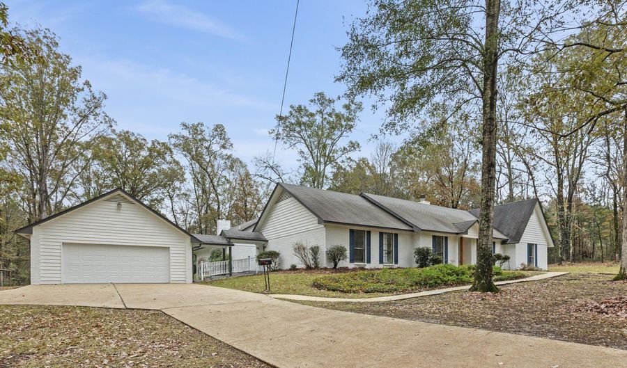6076 Grants Ferry Rd, Brandon, MS 39047 - 5 Beds, 4 Bath