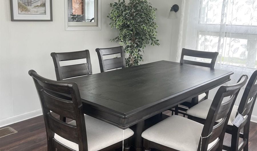 108 Bucknell Ave, Villas, NJ 08251 - 2 Beds, 1 Bath