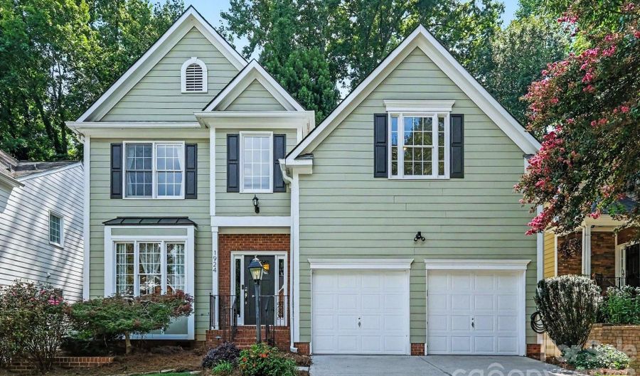 1924 DeArmon Dr, Charlotte, NC 28205 - 4 Beds, 3 Bath