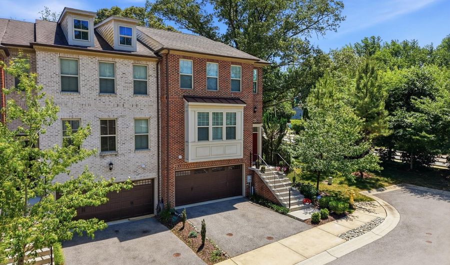 203 TREYBURN Way, Arnold, MD 21012 - 3 Beds, 4 Bath