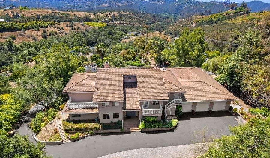 40461 Rock Mountain Dr, Fallbrook, CA 92028 - 5 Beds, 7 Bath