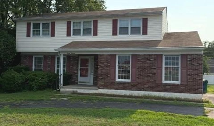 2014 S STATE St, Dover, DE 19901 - 4 Beds, 3 Bath