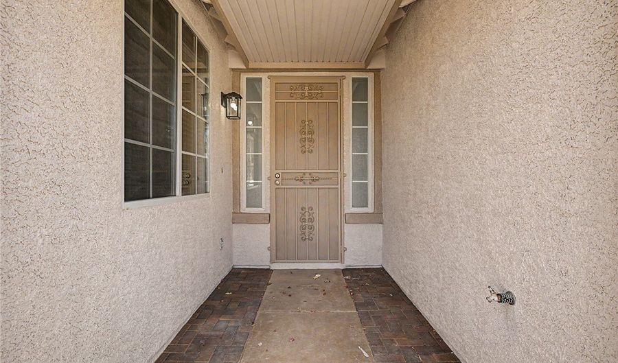 835 Entrada Ridge Ave, Henderson, NV 89012 - 4 Beds, 2 Bath