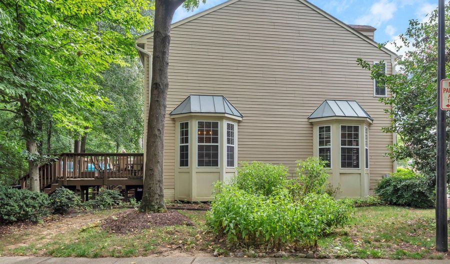 123 QUIET WATERS Pl, Annapolis, MD 21403 - 2 Beds, 4 Bath