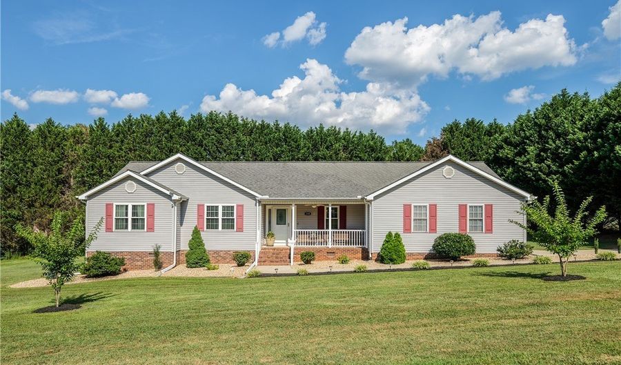 100 Crosscreek Dr, Anderson, SC 29621 - 4 Beds, 2 Bath