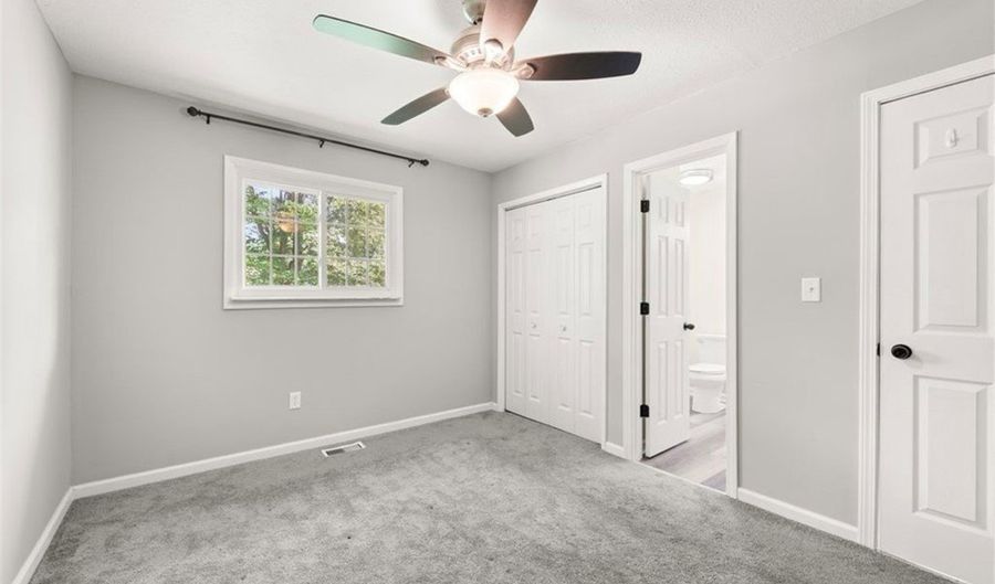 794 Robinhood Dr, Aurora, OH 44202 - 1 Beds, 2 Bath