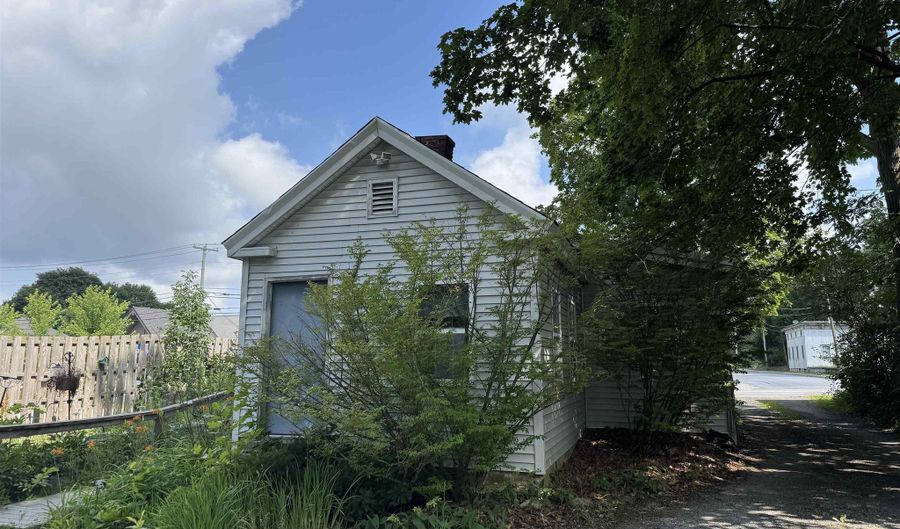 755 Main St, Bennington, VT 05201 - 3 Beds, 2 Bath