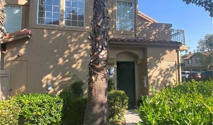 11 Destiny Way, Aliso Viejo, CA 92656 - 2 Beds, 2 Bath