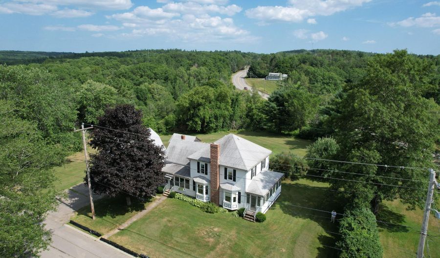 10 Palm St, Baileyville, ME 04694 - 4 Beds, 1 Bath