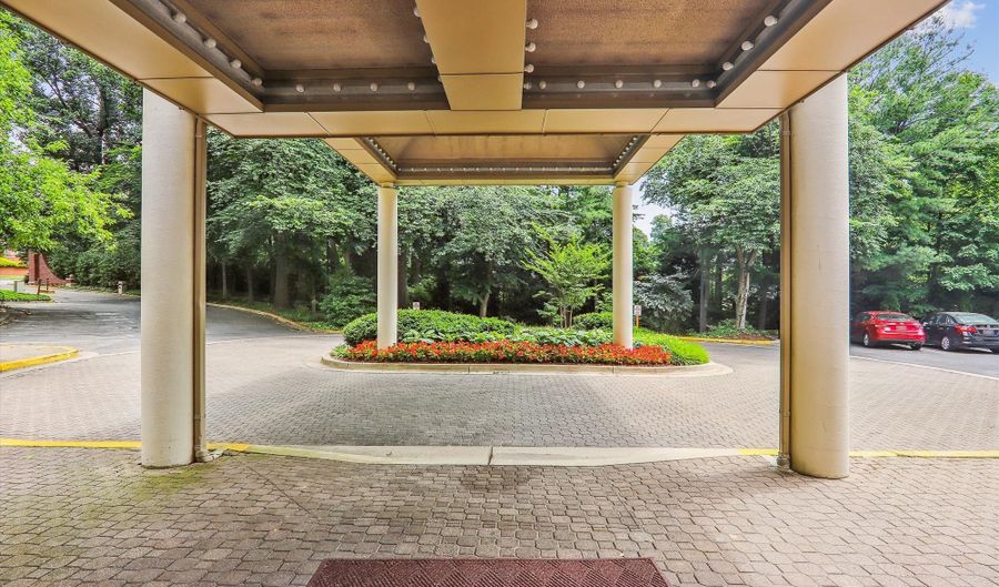 5800 NICHOLSON Ln 1-908, Rockville, MD 20852 - 2 Beds, 2 Bath