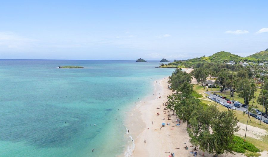 244 Awakea Rd, Kailua, HI 96734 - 6 Beds, 4 Bath