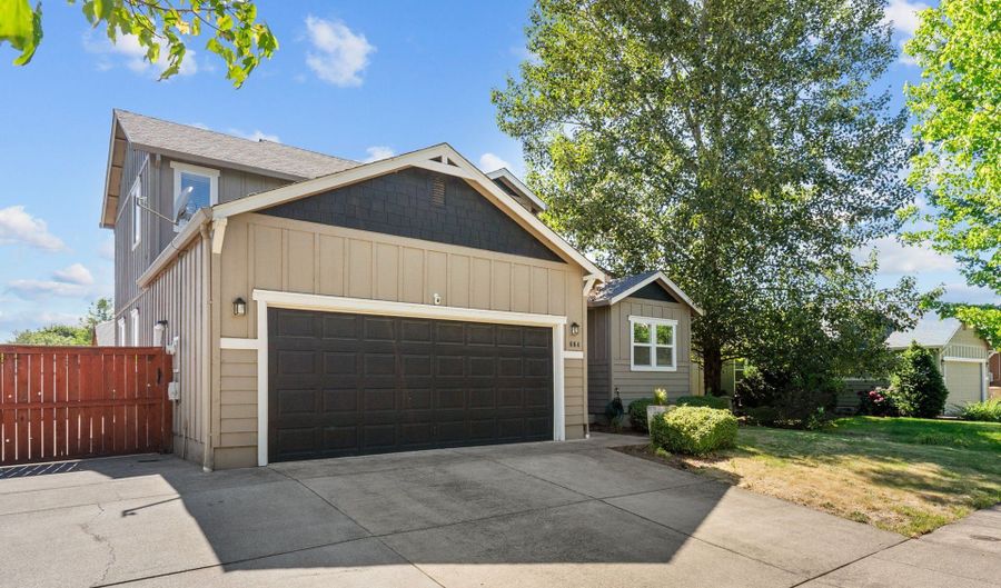 664 MONTCLAIR Dr, Albany, OR 97322 - 3 Beds, 7 Bath