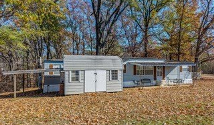 352 Coles Point Rd, Batesville, MS 38606 - 2 Beds, 1 Bath