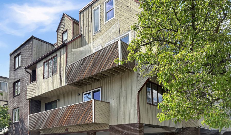183 Livingston Pl 12, Bridgeport, CT 06610 - 2 Beds, 2 Bath
