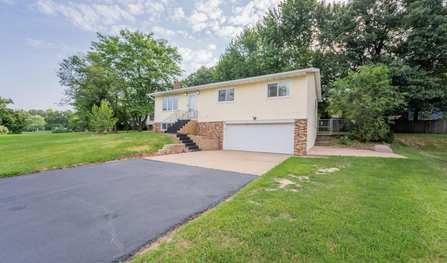 1127 5th St E, Altoona, WI 54720 - 3 Beds, 2 Bath