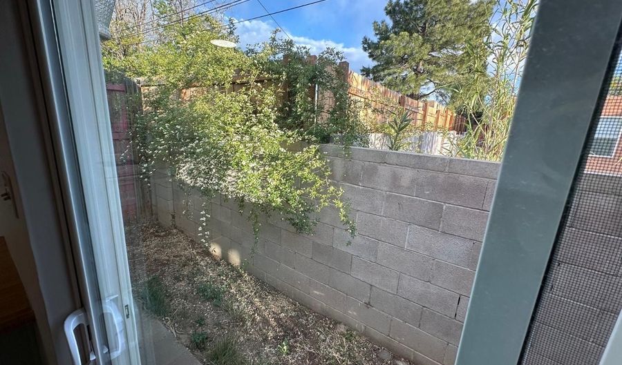 4604 Zuni Rd SE Apt G, Albuquerque, NM 87108 - 1 Beds, 1 Bath