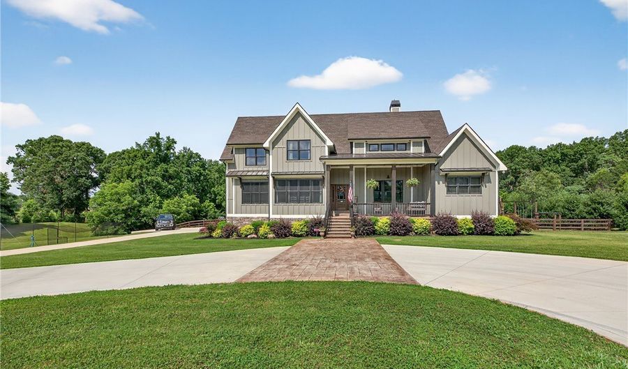 515 Herman Brooks Rd, Belton, SC 29627 - 5 Beds, 4 Bath