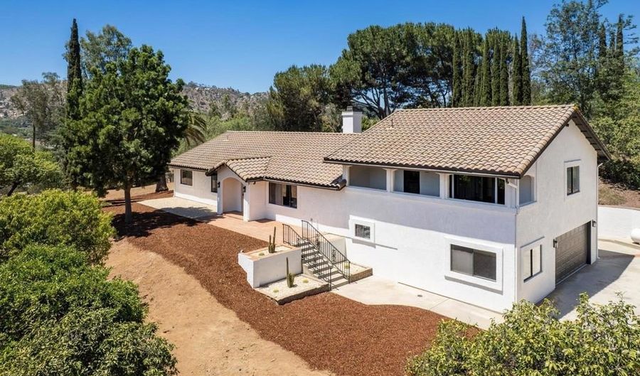 1650 Silver Tree Ln, Escondido, CA 92026 - 4 Beds, 3 Bath