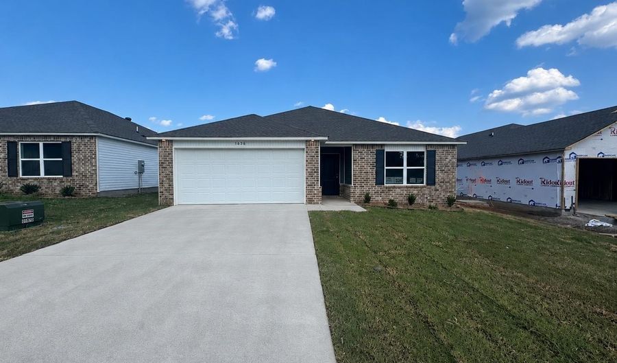 1636 Rambling Brook Dr, Benton, AR 72015 - 3 Beds, 2 Bath