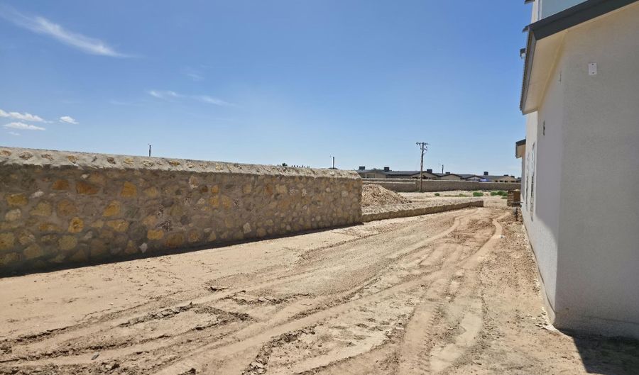 9951 Marie Ann Pl, Socorro, TX 79927 - 5 Beds, 3 Bath