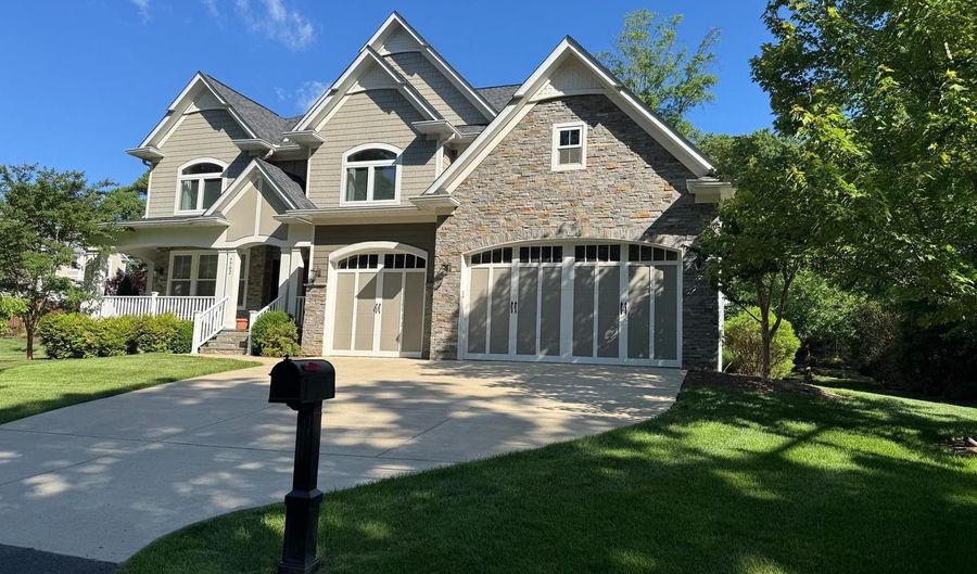 7702 TRAMMELL Rd, Annandale, VA 22003 - 5 Beds, 5 Bath