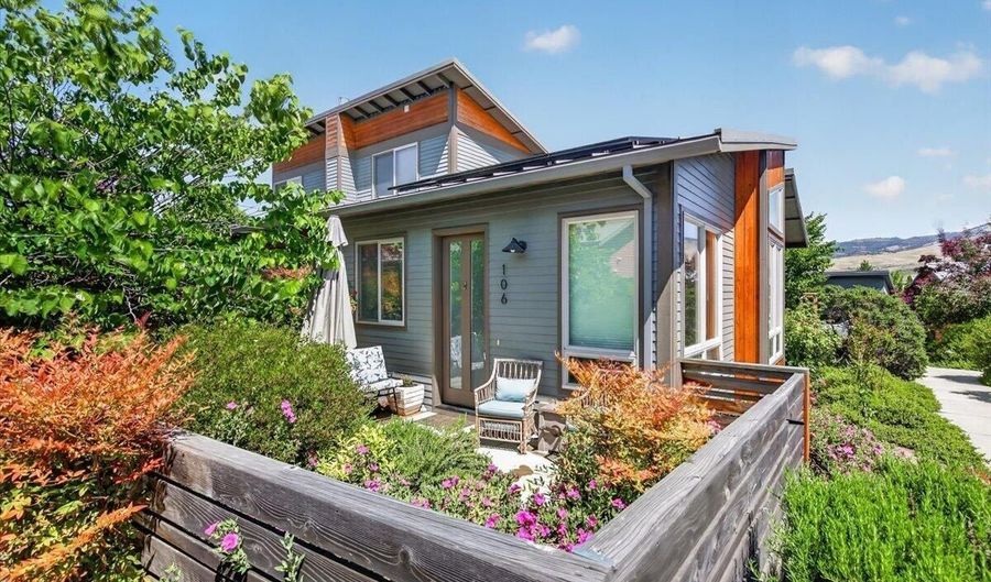 106 Dunn Cir, Ashland, OR 97520 - 1 Beds, 1 Bath