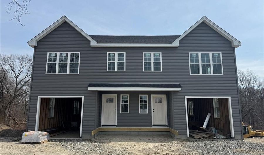 29 Prospect St, Cumberland, RI 02864 - 4 Beds, 3 Bath