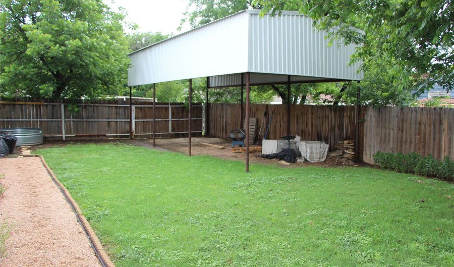 800 Griffin Rd, Albany, TX 76430 - 4 Beds, 2 Bath