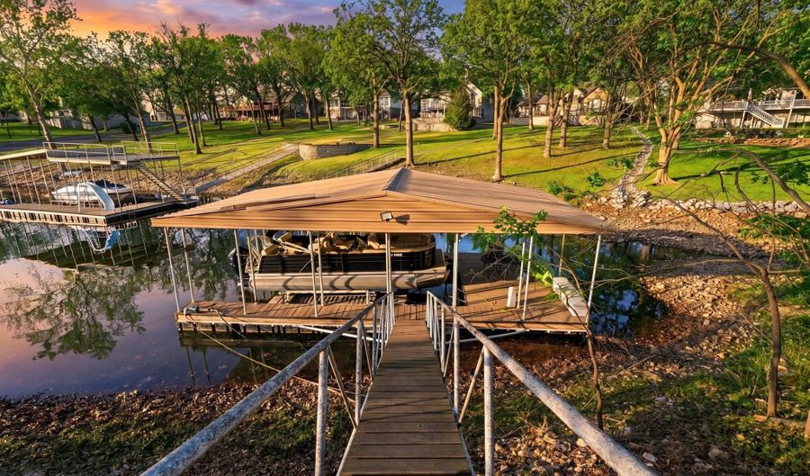 33421 Ridge Rd, Afton, OK 74331 - 4 Beds, 5 Bath