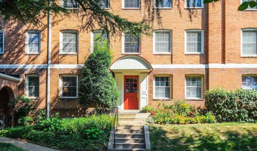 2607 ARLINGTON Blvd 101, Arlington, VA 22201 - 2 Beds, 1 Bath