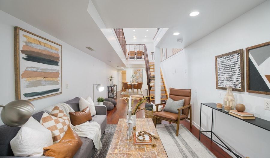 505 S ELLWOOD Ave, Baltimore, MD 21224 - 3 Beds, 2 Bath